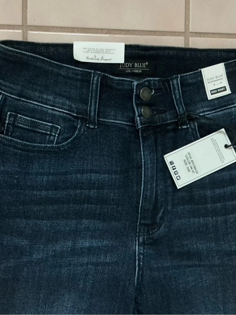 Judy Blue High Waist Double Button Capri  Dark Wash Jeans 72118 Sz 3/26 NWT!